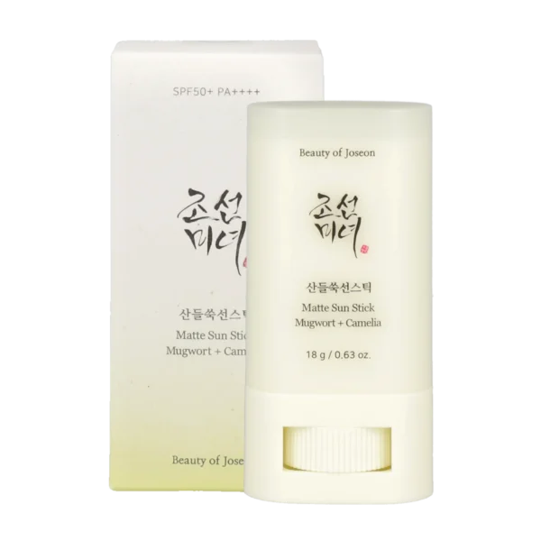 Beauty of Joseon Matte Sun Stick Mugwort + Camellia con su empaque original color verde.